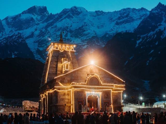 Kedarnath temple mountains